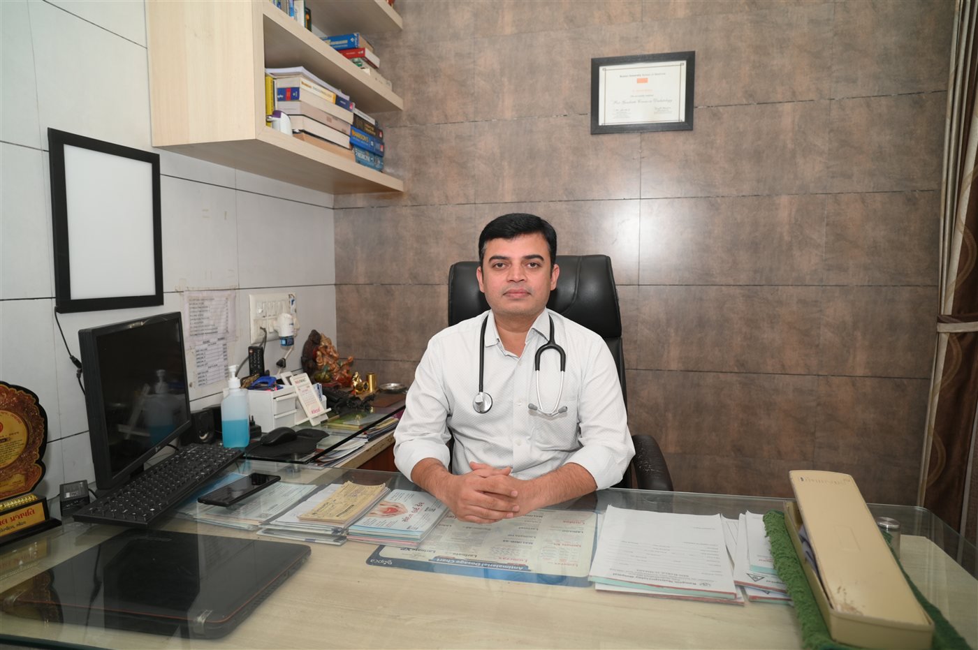 Dr. Hardik Mistry - Medicine & Diabetology at Rangam Hospital